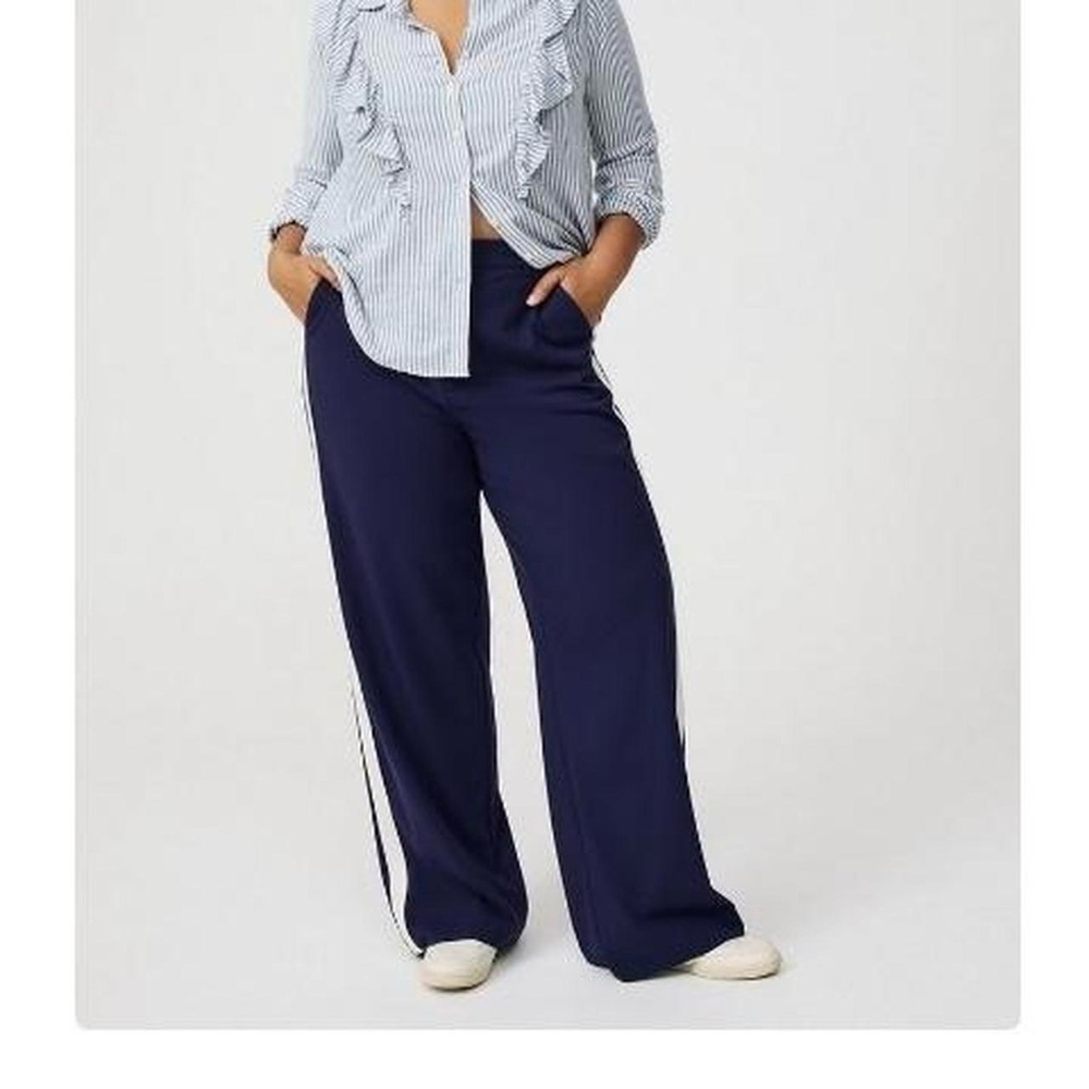 🖤 Torrid Navy High-Rise Wide Leg Trousers w/ Side Stripe
